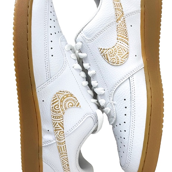 White and gold Nike custom athletic casual shoes - Picture 4 of 4